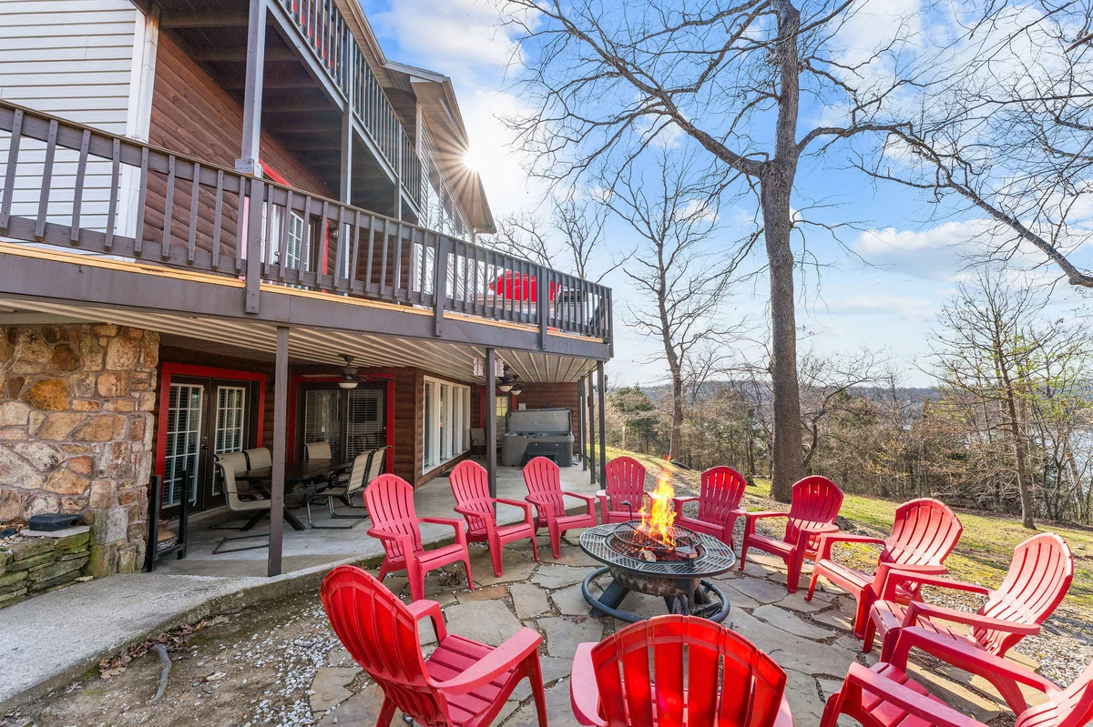 Newton Lake Lodge property photo 3
