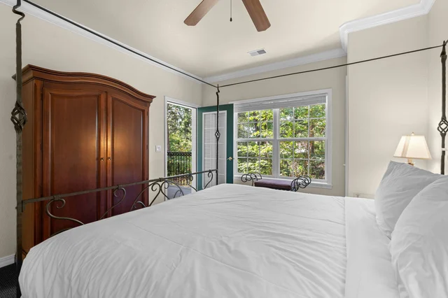Bedroom 1 image 1