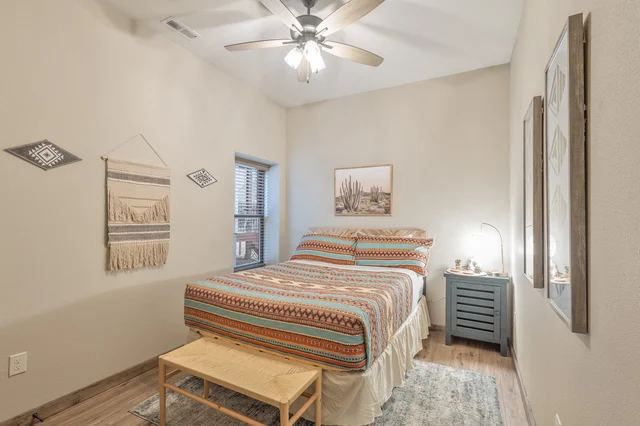 Bedroom 1 image 1