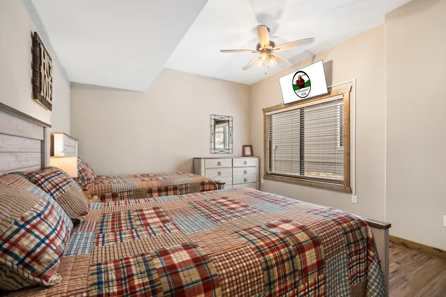 Bedroom 1 image 1