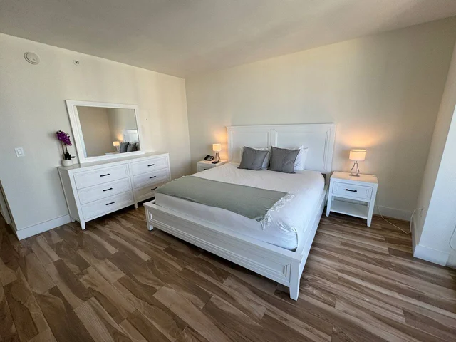Bedroom 2 image 1