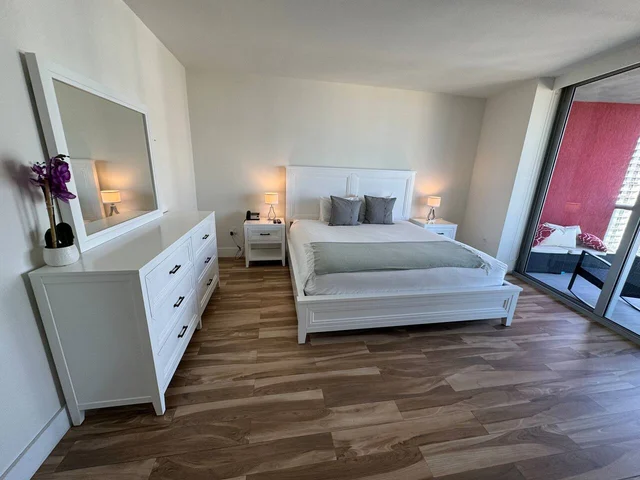 Bedroom 1 image 1
