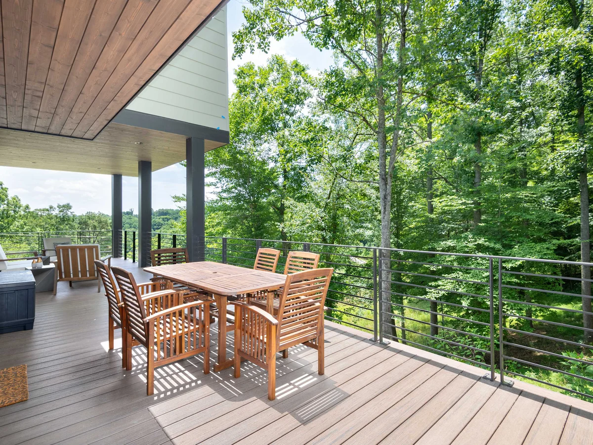 Modern Mountain property photo 4