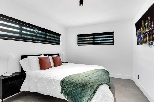 Bedroom image 1