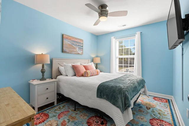 Bedroom 3 image 1
