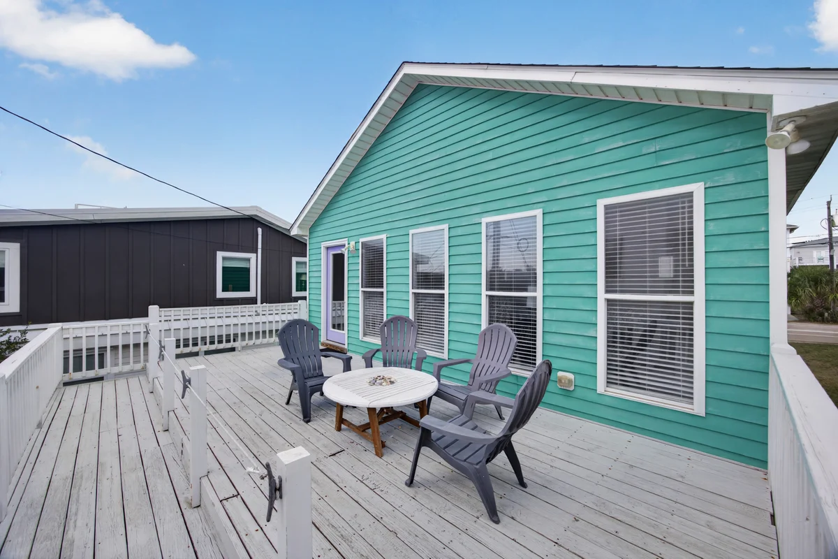 Hit the Beach - steps away from the beach & pet friendly property photo 2
