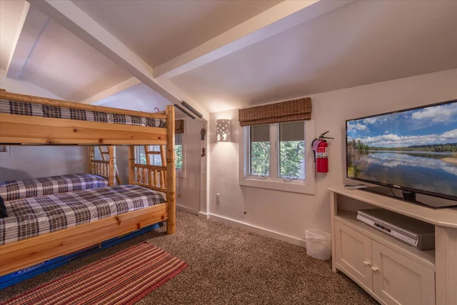 Bedroom 3 image 1