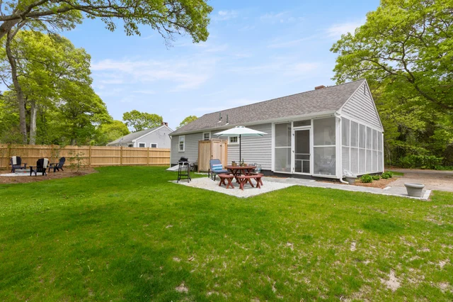 Wanders Show Homeport Hideaway – 2 Bedroom Vacation Rental in Hyannis, Massachusetts ...