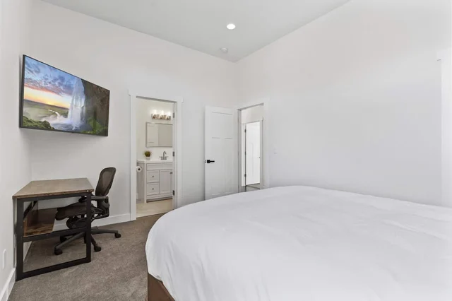 Bedroom image 1